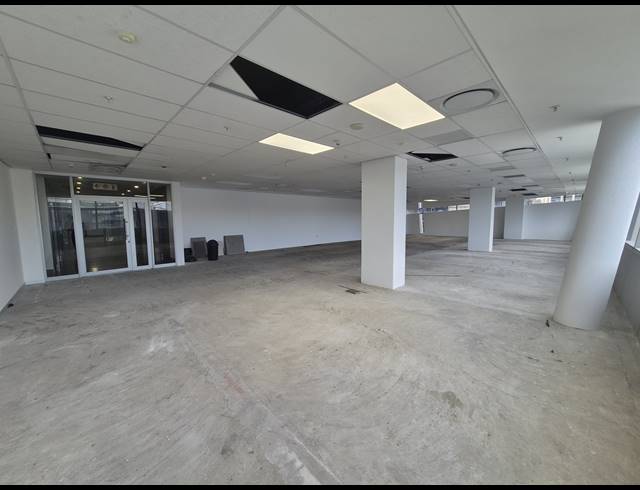 424M² OFFICE TO LET IN SANDTON CENTRAL